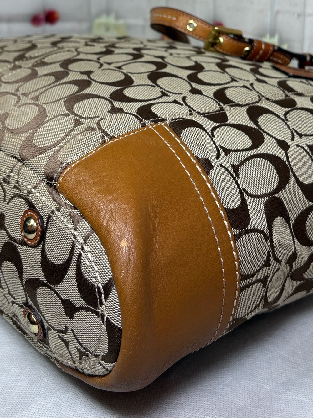 2007 Coach Brass Turnlock Buckle Straps Signature Canvas Camel Leather 15x11x4 - Picture 11 of 15